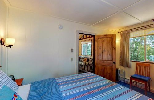 Mount Desert House | Pond Hill