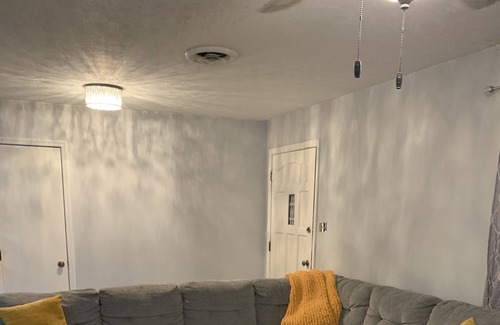Somerset House | Pond Meadow place. Pet friendly 3 bedroom 2 bath home with fenced in back yard.