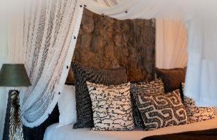Maruleng Cabin | Pondoro Game Lodge