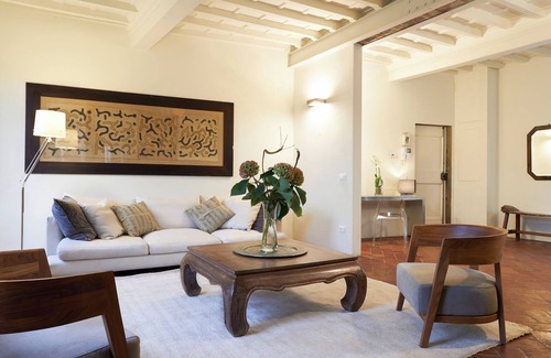 San Niccolo Apartment | PONTE VECCHIO FLAT OVER LOOKING PIAZZA DELLA PASSERA