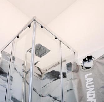 Angarano Apartment | Ponte Vecchio, elegante appartamento a due passi dal centro
