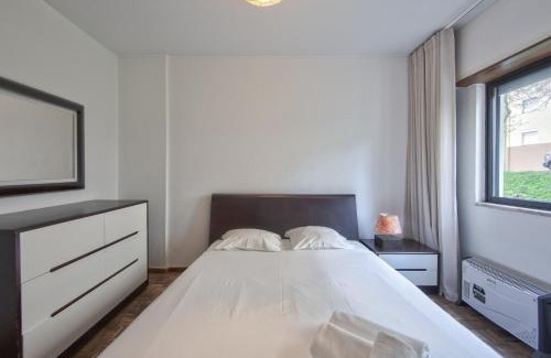 Alfornelos Apartment | Pontinha Typical by Homing