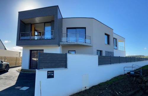 Saint-Come-de-Fresne Apartment | pontons view residence