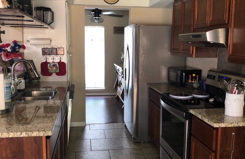 Heritage House | POOL, 3 /2 home next to Lackland AFB and SeaWorld