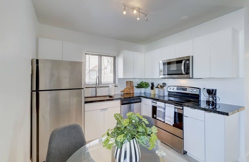 Imperial Point Apartment | Pool|6ppl|2 bedroom|1 mile to beach|Flamingo apt 3