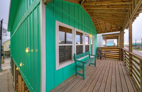Flour Bluff House | Pool Access Boat Dock Steps to the Gulf The Pintail by AvantStay