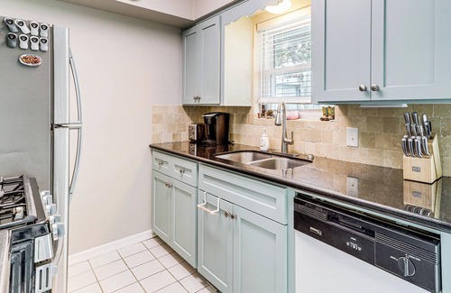 Memorial House | Pool Access: Energy Corridor Townhome in Houston!