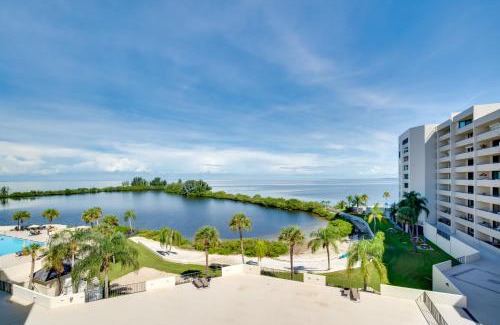 Hudson Apartment | Pool Access Waterfront Hudson Condo!