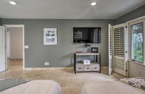Hidden Valley House | Pool and Coastline Views Luxe La Jolla Home
