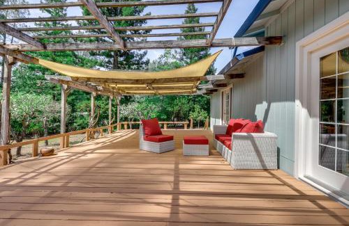 Middletown House | Pool and Deck Wine Country Hideaway in Middletown!