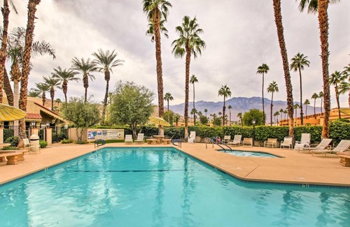 Palm Springs Apartment | Pool and Hot Tub Access Modern Palm Springs Condo