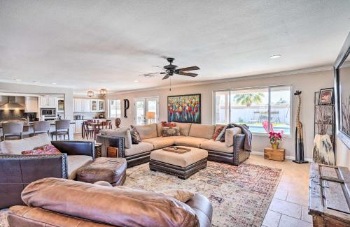 Corvalian Estates House | Pool and Outdoor Lounge Scottsdale Family Home