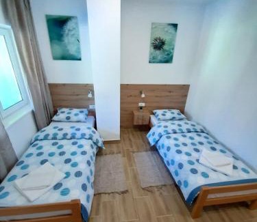 Novi Sad Bed & Breakfast | Pool and Villa Splav Dunavac