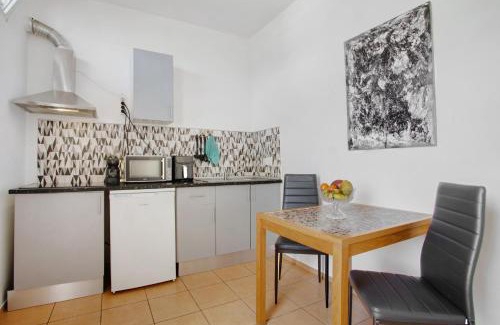 Canico Apartment | Pool Apartment Studio Private