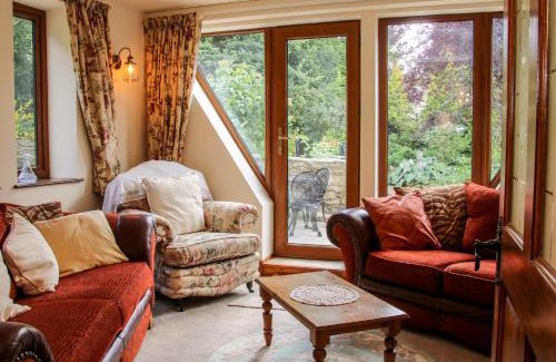 Munslow House | Pool Barn