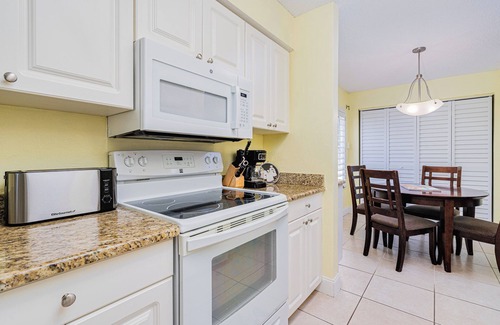 Seawinds Condo Condo | Pool/Beach Open! Seawinds Condo-Oceanfront #601
