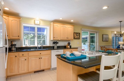 Harwich Port House | Pool Central AC Walk to Harwich Port and Beach backs to conservation