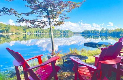 Muskoka Lakes Cottage | Pool|Firepit|Starlink: Waterfront Muskoka Cottage