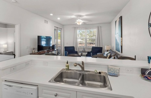 Santa Rosa Beach Condo | Pool, Fitness Center & Central Location