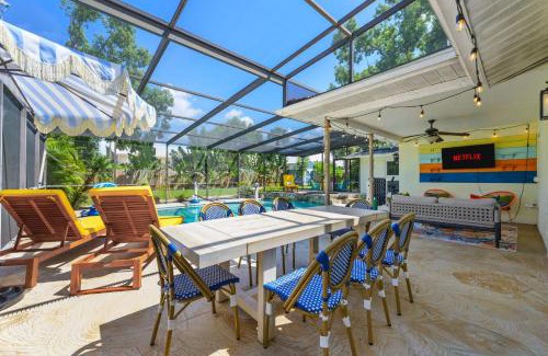 Palm Harbor House | Pool games more fun for everyone