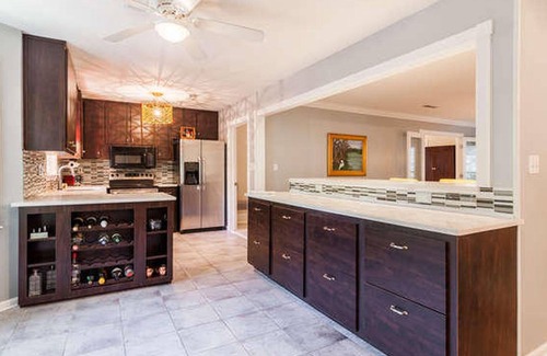 Charleston House | Pool. Great Location. 5 mi to Folly or Downtown