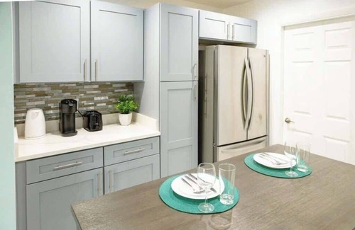 The Lakes House | Pool & Grill, Outdoor Living @ Marlin's Palm Oasis
