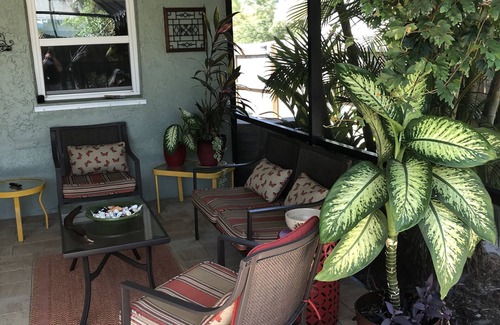 Lake Sarasota House | Pool home in Sarasota, city of Siesta Key beaches