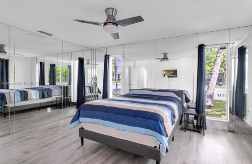 The Roads House | Pool home next to Brickell and Key Biscayne!!!