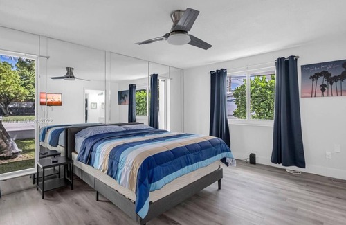 The Roads House | Pool home next to Brickell and Key Biscayne!!!