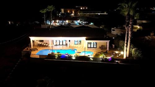 Lake Havasu City House | Pool Home with Lake Havasu views! Hot tub, Game room, King bed, BBQ & Patio