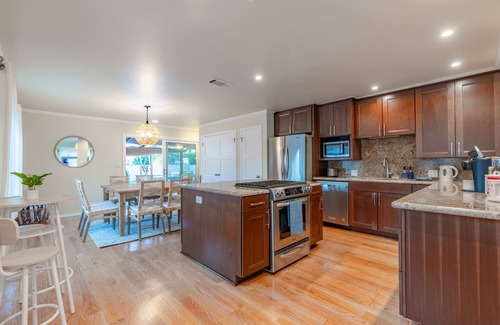 Lakewood Village House | Pool Hot tub Arcades Billiards between LA and Disney