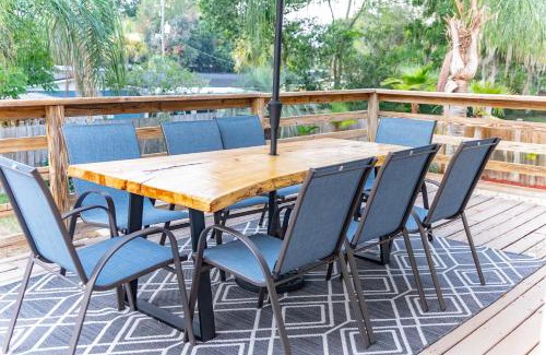 Jacksonville Beach House | Pool & Hot Tub Home w Game Room! 1 Mile to Beach!