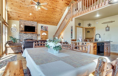 Helen Cabin | Pool, Hot Tub & Mountain Views: Cleveland Cabin