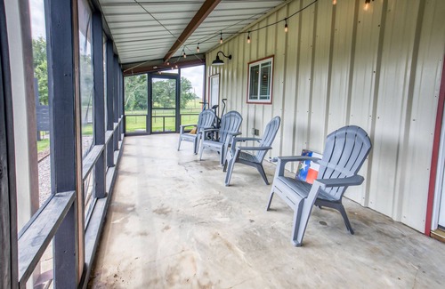Brenham Cottage | ★ Pool, HotTub- Cardinal Cottage, RoundTop/Brenham