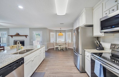 Statesboro House | Pool House - Close to Georgia Southern