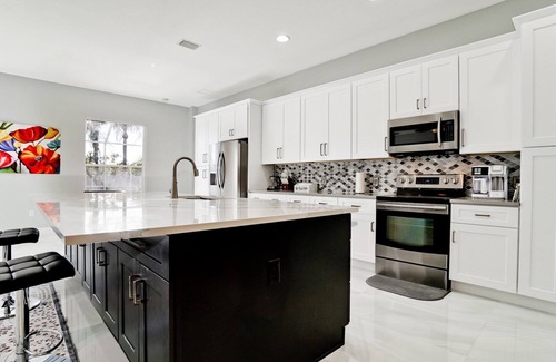 Sabal Harbour House | Pool House - Heated Private Pool, Central Location near IMG, Sports courts!