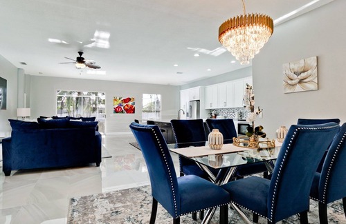 Sabal Harbour House | Pool House - Heated Private Pool, Central Location near IMG, Sports courts!