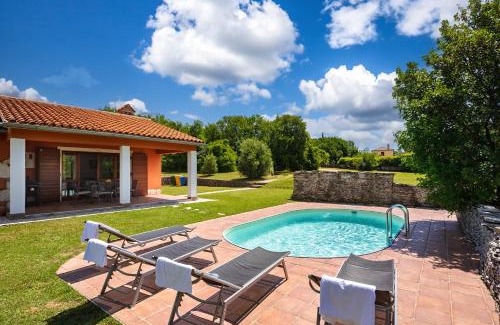 Trgetari Apartment | Pool House In Greenery - Happy Rentals