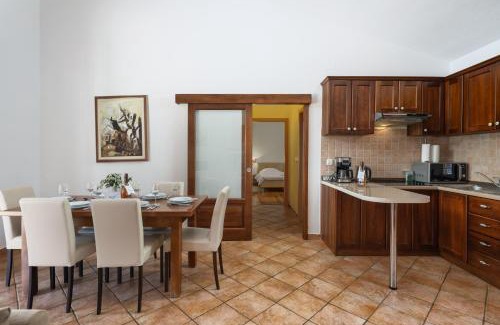 Trgetari Apartment | Pool House In Greenery - Happy Rentals