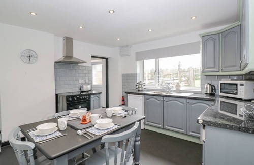 Whitebrook Cottage | POOL HOUSE, pet friendly, with a garden in Trellech