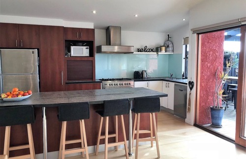 Smiths Beach House | POOL OASIS 4 Bedroom, walk to Beach and GP Track