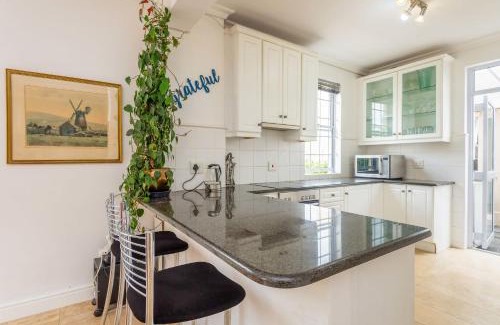 Plumstead House | Pool Secure Complex Lower Constantia