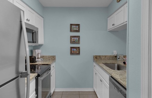 Cassine Village Apartment | Pool + Tennis & Nature Trails & 6 Minutes to Beach