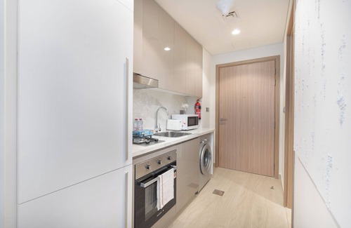 Nad Al Sheba Apartment | Pool View 2 adults 2 kids Brand New Czec