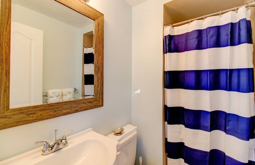 Siesta Key Hotel | POOL VIEW V5 Luxury King Bedroom Siesta Key Walk to beach DAILY SPECIALS