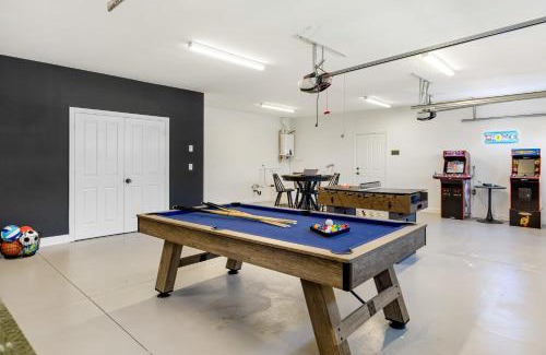 Temecula House | Pool Views Hot Tub Fire Pit Arcade Vista Clara by AvantStay