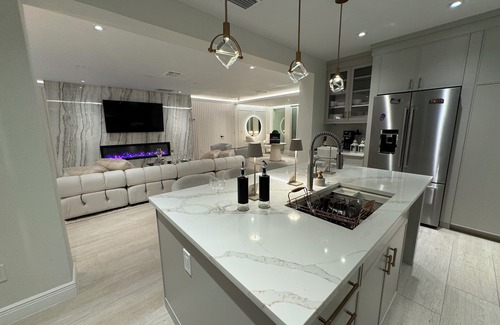 Fort Myers House | Pool Villa "Cosentino" on the River in Fort Myers