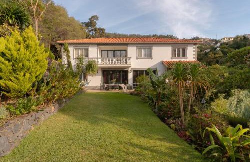 Sao Goncalo Villa | Pool Villa with Botanical Garden
