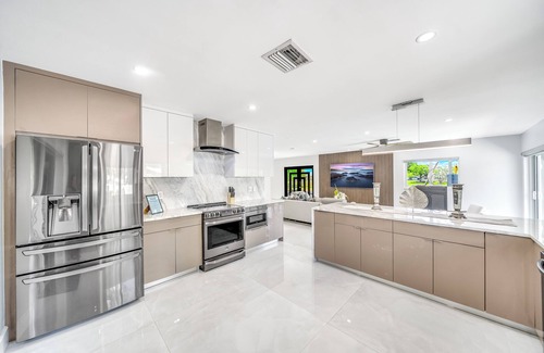 Cypress Lakes House | Pool & Waterfront! Mini Golf+Kayak! Close 2 Beach!