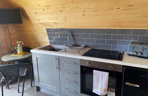 Woolacombe Cabin | Poole farm pods. The Ruby 1 lodge .